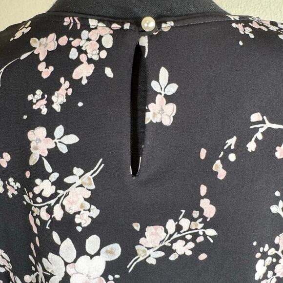 NWT Karl Lagerfeld Paris Black Blouse Shirt Pink Floral Bell Sleeve Women XS - Picture 3 of 13